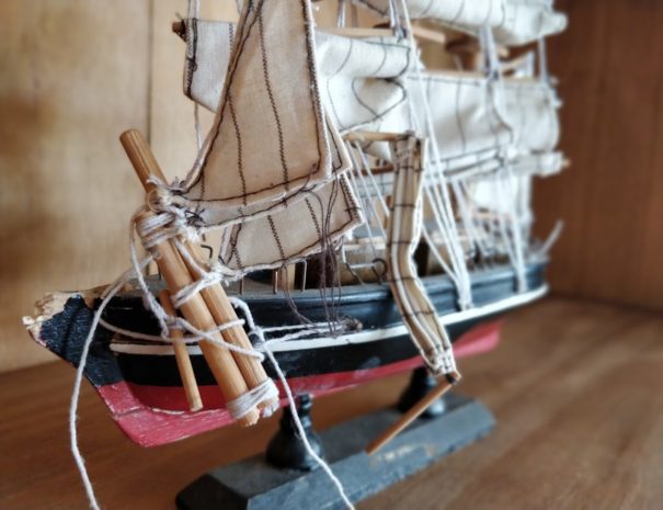 some of the trinkets and features laid about. this one shows a hand crafted little sailing boat